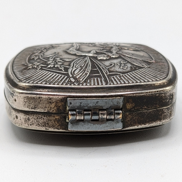 Antique Djer Kiss Kissing Fairies Compact - Picture 5 of 12